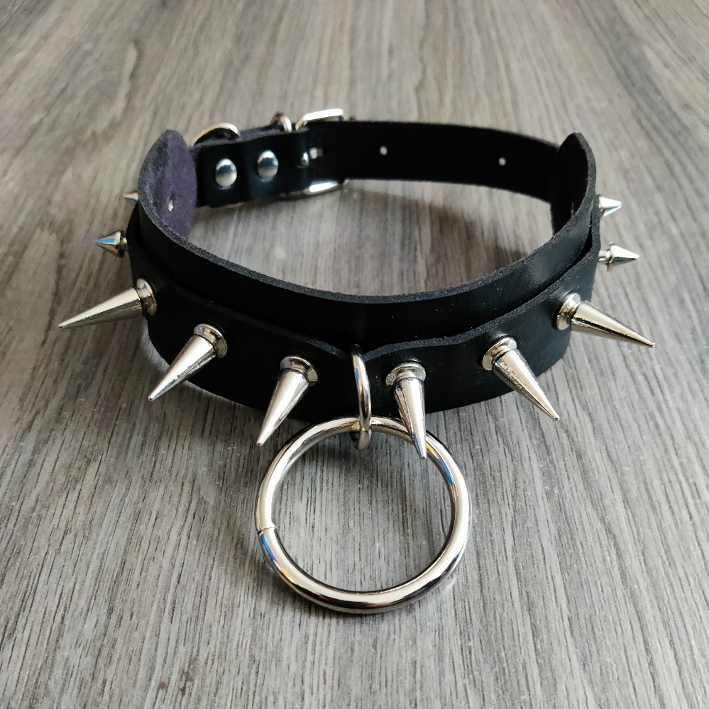 *SOLD* faux leather spiked choker